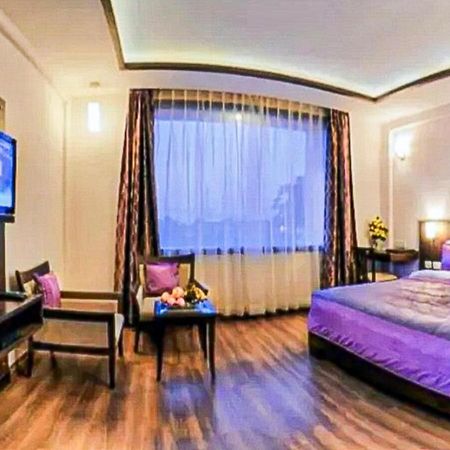 Delux Plaza By Wb Inn Agra  Ngoại thất bức ảnh